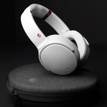 EComm, Gift Guide, AJ Vollmoeller and Stephanie Sersen